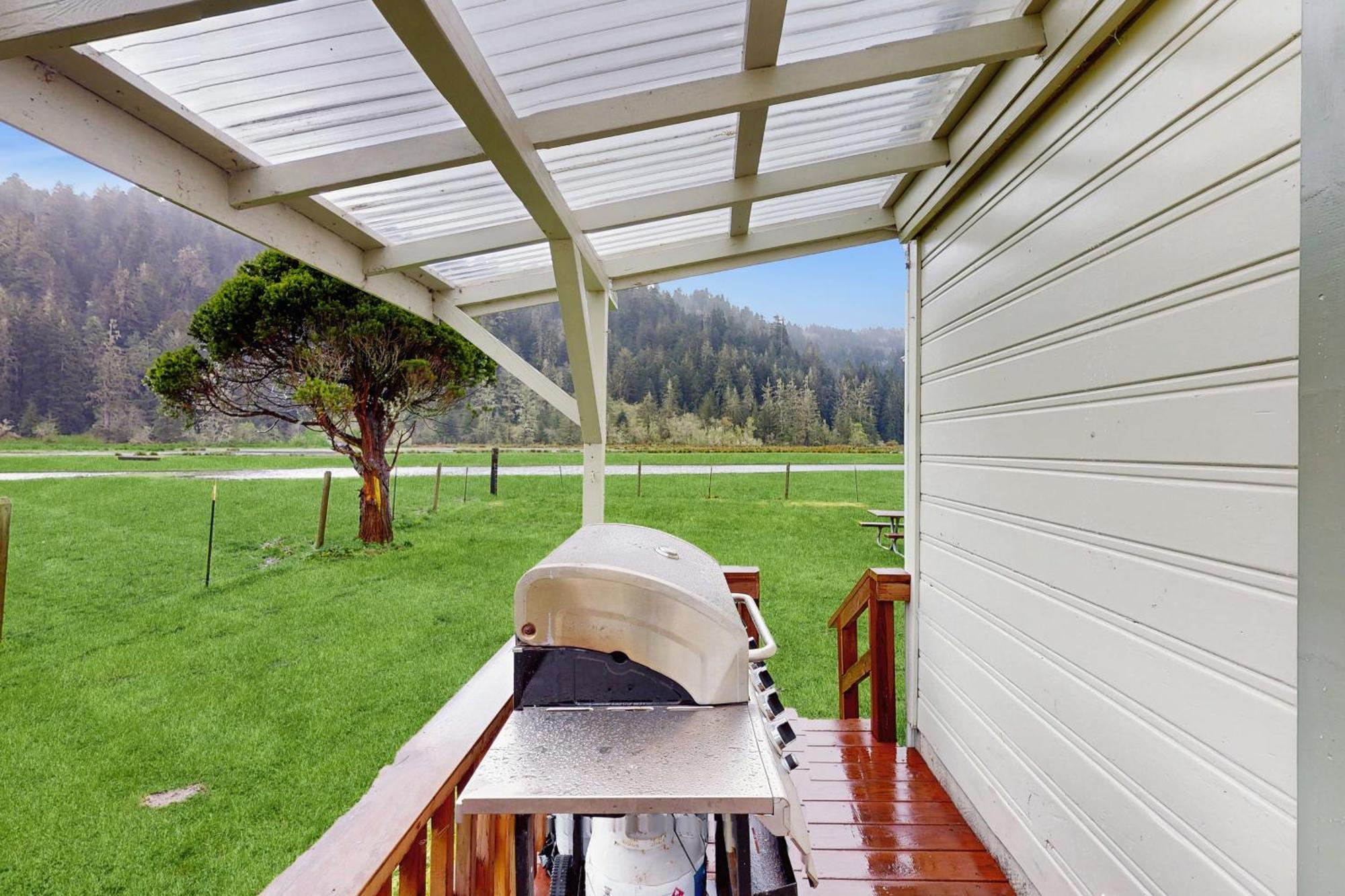 Redwood Farmhouse In The Orick Valley Extérieur photo